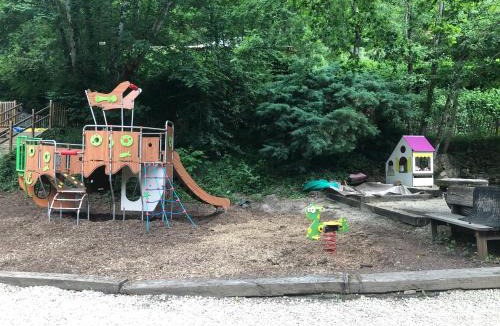 Saint-Constant-Fournoules Other | Camping Moulin De Chaules