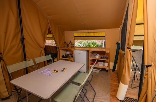 Villard-Saint-Sauveur Other | Camping Onlycamp le Martinet