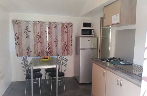 Montjoie-en-Couserans House | Camping - Piscine - ccbaiec