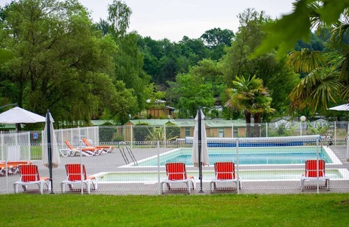 Montjoie-en-Couserans House | Camping - Piscine - ccbaied