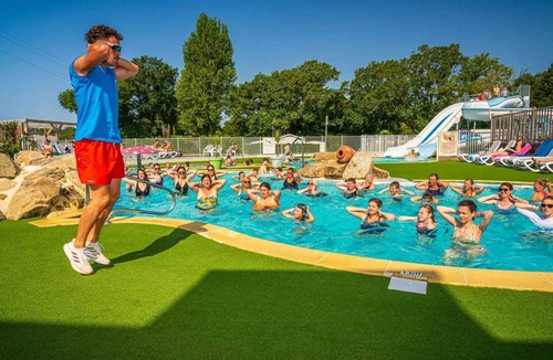 Ambon House | Camping - Parc aquatique - ccafh0e