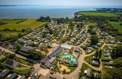 Ambon House | Camping - Parc aquatique - ccafh0e