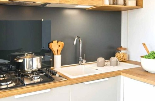 Serignan-Plage House | Camping - Piscine - ccagedh