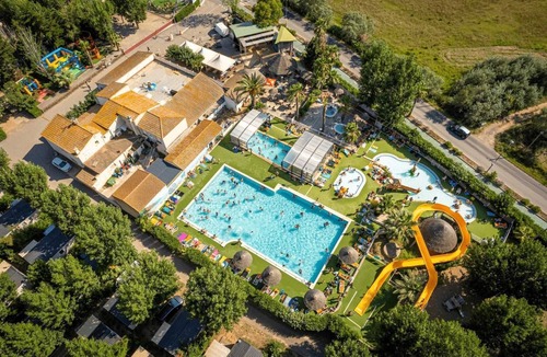 Serignan-Plage House | Camping - Piscine - ccagedh