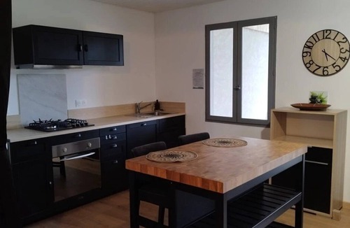 Vendoire House | Camping - Piscine - ccbedfg