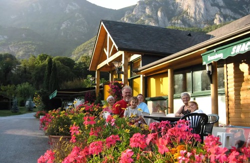 Ayzac-Ost Ski Chalet | Camping Soleil du Pibeste* - Mountain chalet - 1 bedroom = sheets + towels + cleaning for 2 people
