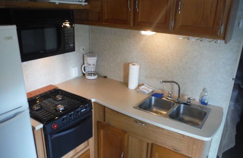 Mulkeytown RV Rental | Camping with out the hassle! Smart TV and 50 Mbps Wi-Fi!