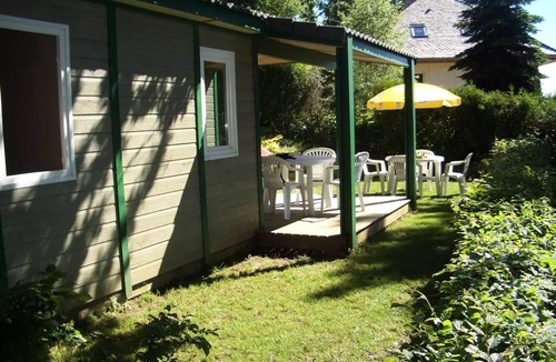 Salles-Curan Ski Chalet | Campsite Beau-Rivage * - Chalet PANORAMIC "VUE LAC" (covered terrace + dishwasher) 4 to 5 people - 4 pers. included in the tariff