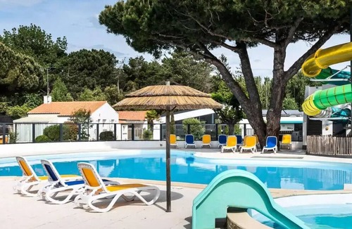Saint-Hilaire-de-Riez House | Campsite Domaine des Salins * - Mobilhome Grand Confort 27m2/2 bedrooms with covered terrace 4 people