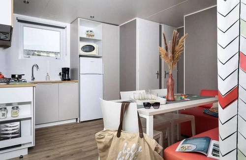 Saint-Hilaire-de-Riez House | Campsite Domaine des Salins * - Mobil home Grand Confort 31 m2/3 bedrooms - covered terrace 6 people