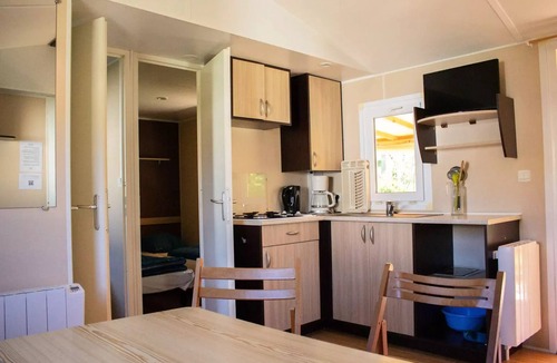 Foix House | Campsite DU LAC * - cottage 3 bedrooms river 6 people