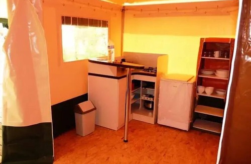 Champagnac-le-Vieux House | Campsite La Chanterelle* - Cyrus Canvas Bungalow 3 Rooms 4 People without sanitary facilities