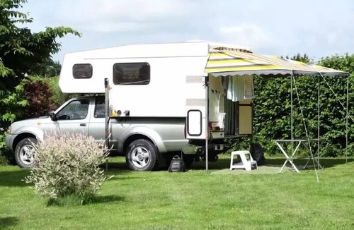Saint-Laurent-sur-Sevre Cabin | Campsite Le Rouge Gorge* * - CABANE LODGE PREMIUM BORA BORA 3 CH 7 PERS CLIM TV LAVE VAISSELLE 7 persons
