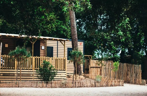 Jard-sur-Mer House | Campsite maeva Breathe Summer fragrances * - Mobil home VENEZIA CONFORT 4 Rooms 6 People + TV
