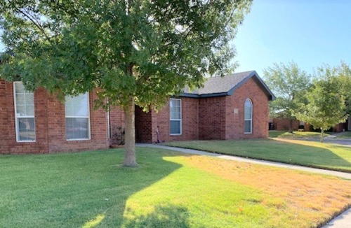 North by Northwest House | Campus & City Convenience