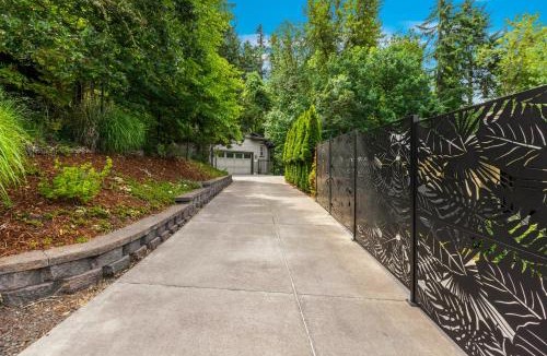 Southeast Eugene House | Campus Forest Retreat