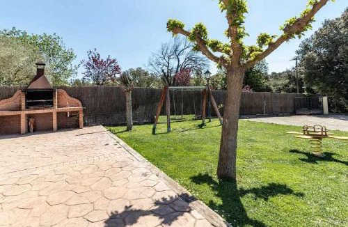 Llambilles House | Can Bugantó - amplia casa con piscina y jardín