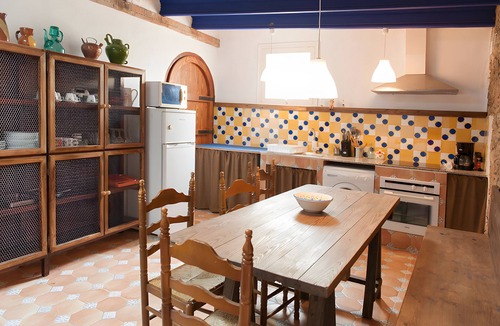 Rabos House | Can Caliro. Accommodation for 6 in a Rural Country House