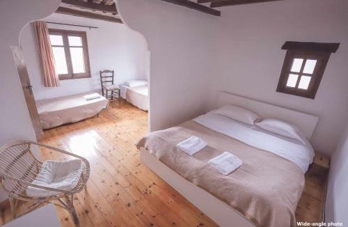 Maia de Montcal House | Can Canals (Rectoria de Dosquers)
