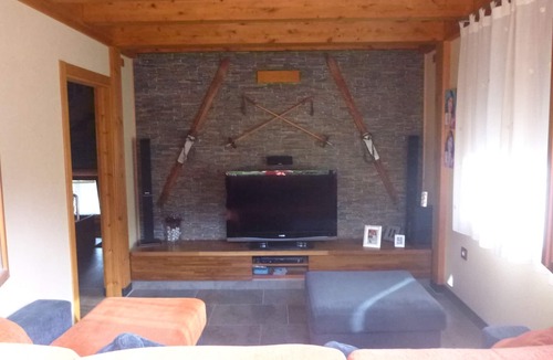 Montardit de Baix Cottage | Can Congost is a typical Catalan Pyrenean house of 240m with 5 bedrooms and 5 bathrooms.