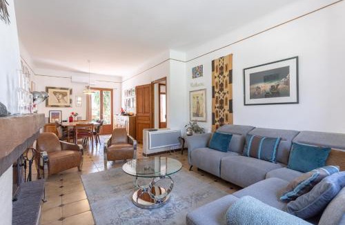 Villemolaque House | Can Lina