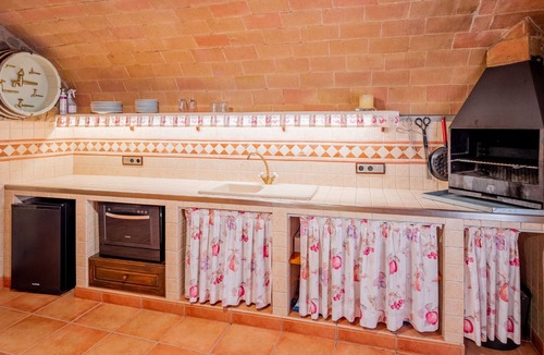 Capmany Cottage | CAN MARTI - Village house between fields and vineyards
