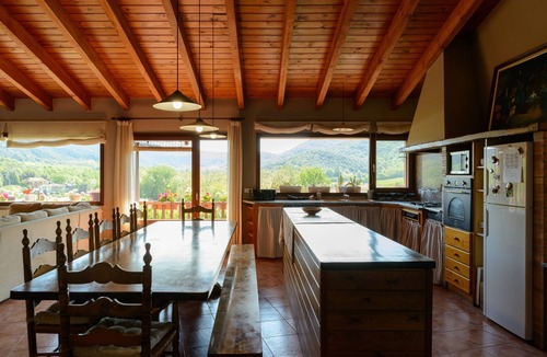 Sant Esteve d'en Bas Cottage | Can MiA, charming house, in La Vall d'en Bas