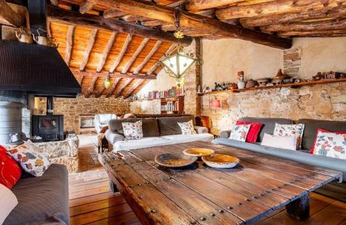 Prat de Comte House | Can Miqueló - casa rural 16 hòstes