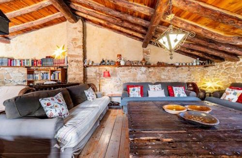 Prat de Comte House | Can Miqueló - casa rural 16 hòstes