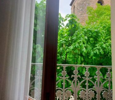 Sant Joan de Les Abadesses Apartment | CAN PLANAS Soleado, amplio con vistas y parking