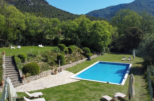 Sales de Llierca Cottage | Can Serola, Spectacular farmhouse with 8 suites, large garden and pool, ideal for groups.