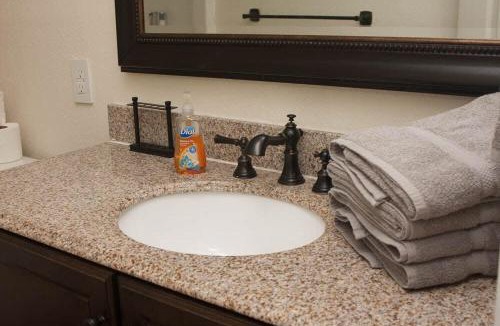 Lawton Apartment | Can't get closer to Fort Sill then this!