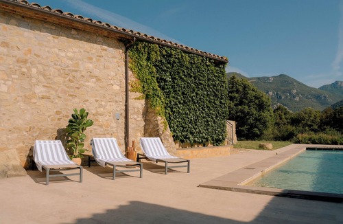 Beuda Villa | Can Terrades by Artu