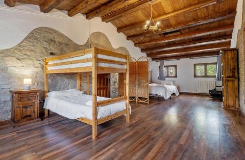 Querol Ski Chalet | Can tronc