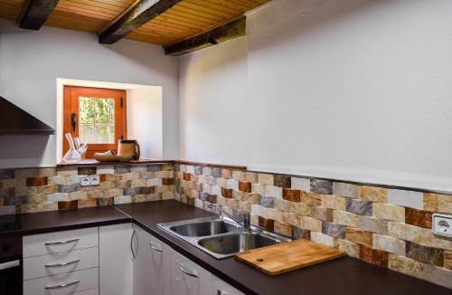 La Vall de Bianya House | Can ventura, alojamiento entero
