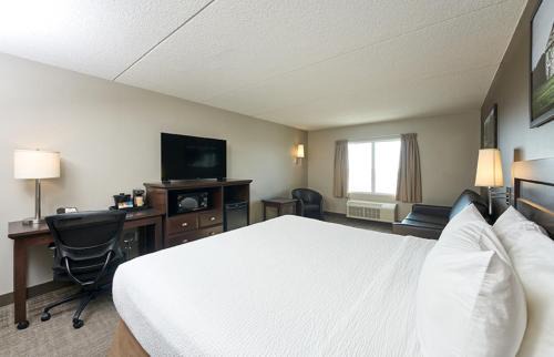 Regent Hotel | Canad Inns Destination Centre Club Regent Casino Hotel