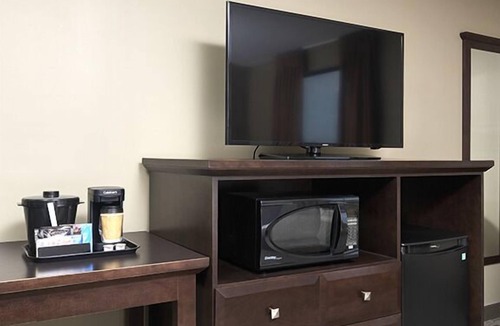 Regent Hotel | Canad Inns Destination Centre Transcona