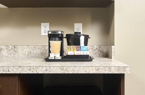 Regent Hotel | Canad Inns Destination Centre Transcona
