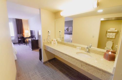 Winnipeg Hotel | Canad Inns Destination Centre Health Sciences Centre
