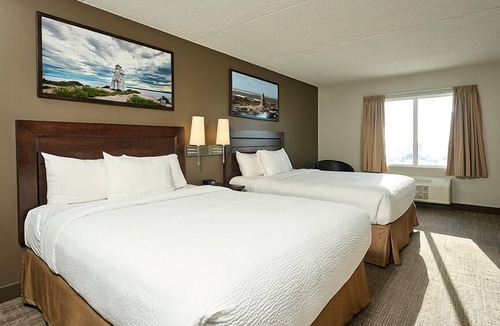 Regent Hotel | Canad Inns Destination Centre Club Regent Casino Hotel