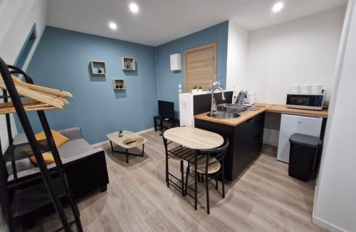 Valenciennes Apartment | Canada 6