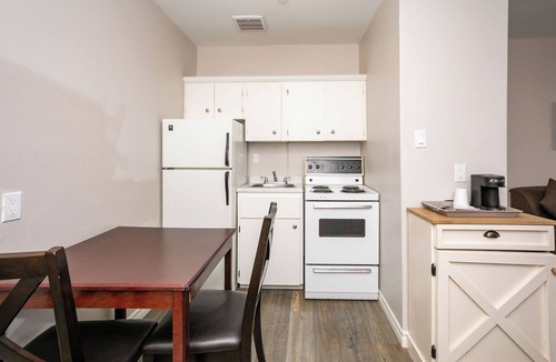 Charlottetown Hotel | Canadas Best Value Inn & Suites Charlottetown