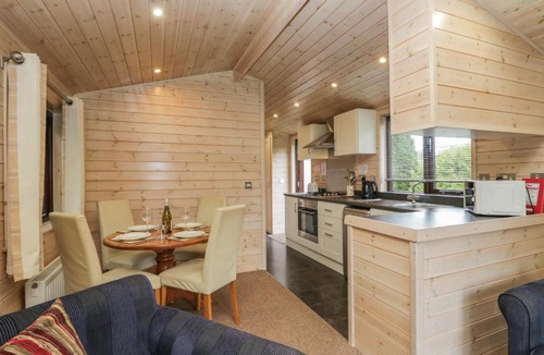 Keswick House | Canadian Cabin 37