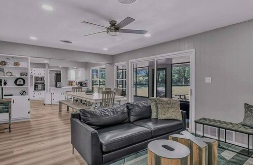 Weatherford House | CANAIMA VILLA