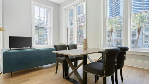 Central Business District Hotel | Canal 3rd Floor Buyout by AvantStay