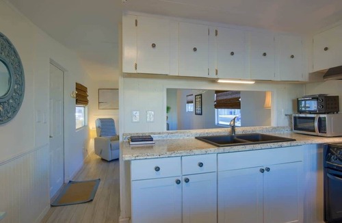 Surf City House | Canal Cutie