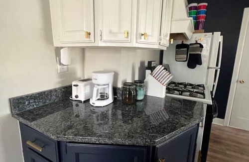 Harrison House | Canal front bungalow