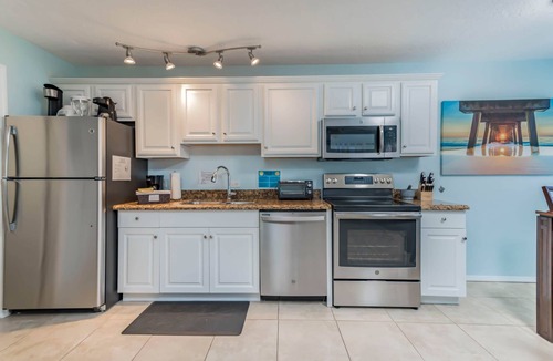 Little Venice House | Canal Front, Boat Dock, Updated!
