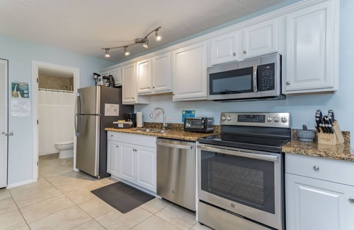 Little Venice House | Canal Front, Boat Dock, Updated!