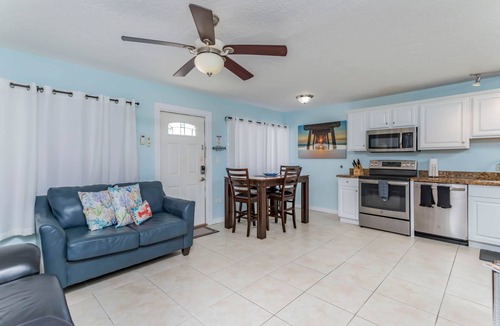 Little Venice House | Canal Front, Boat Dock, Updated!